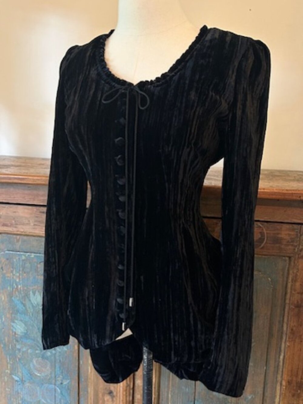 Vintage Y2K Betsey Johnson Black Crushed Velvet Bustle Top - Picture 7 of 12